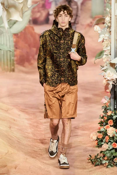 Look 36